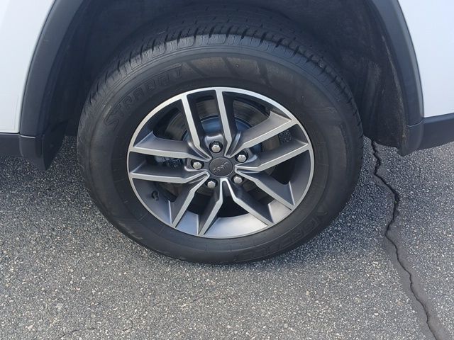 Vehicle image 29 of 31