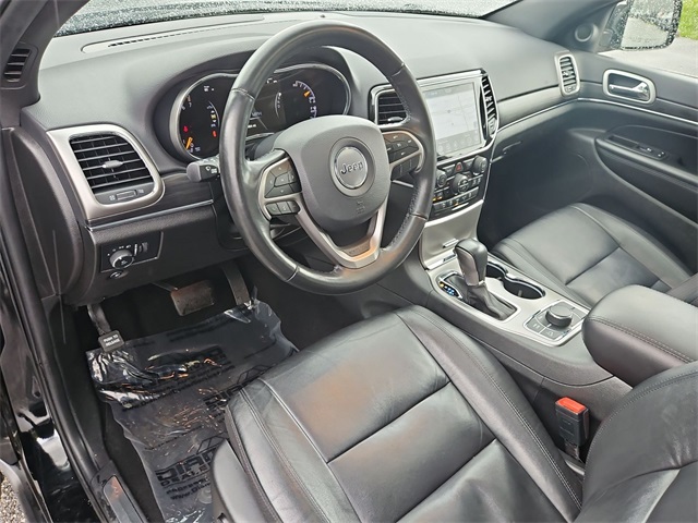 Vehicle image 9 of 25