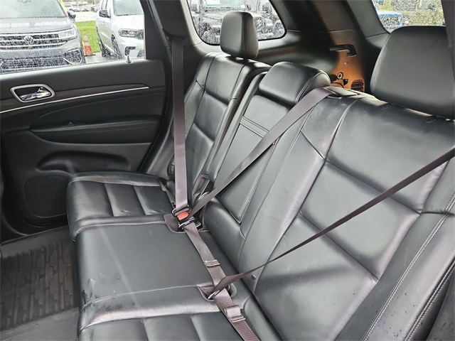 Vehicle image 19 of 25