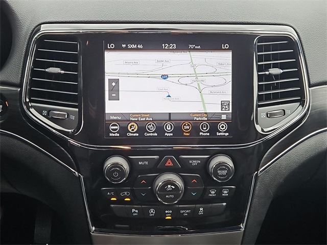 Vehicle image 14 of 25