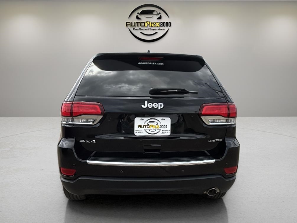 Vehicle image 4 of 23