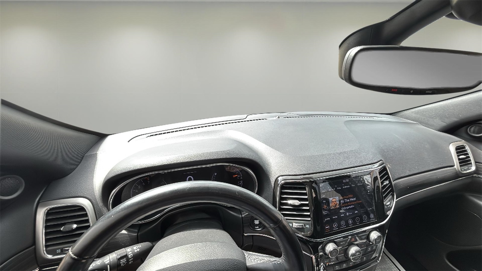 Vehicle image 6 of 23