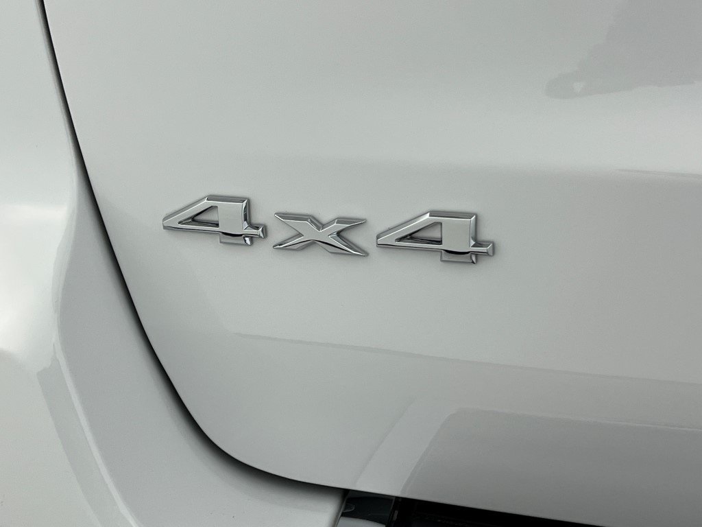 Vehicle image 15 of 40