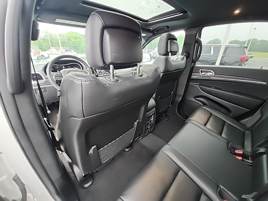Vehicle image 15 of 37