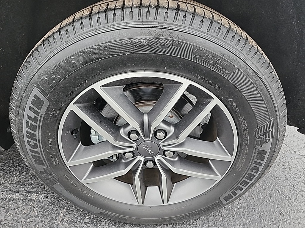 Vehicle image 12 of 37