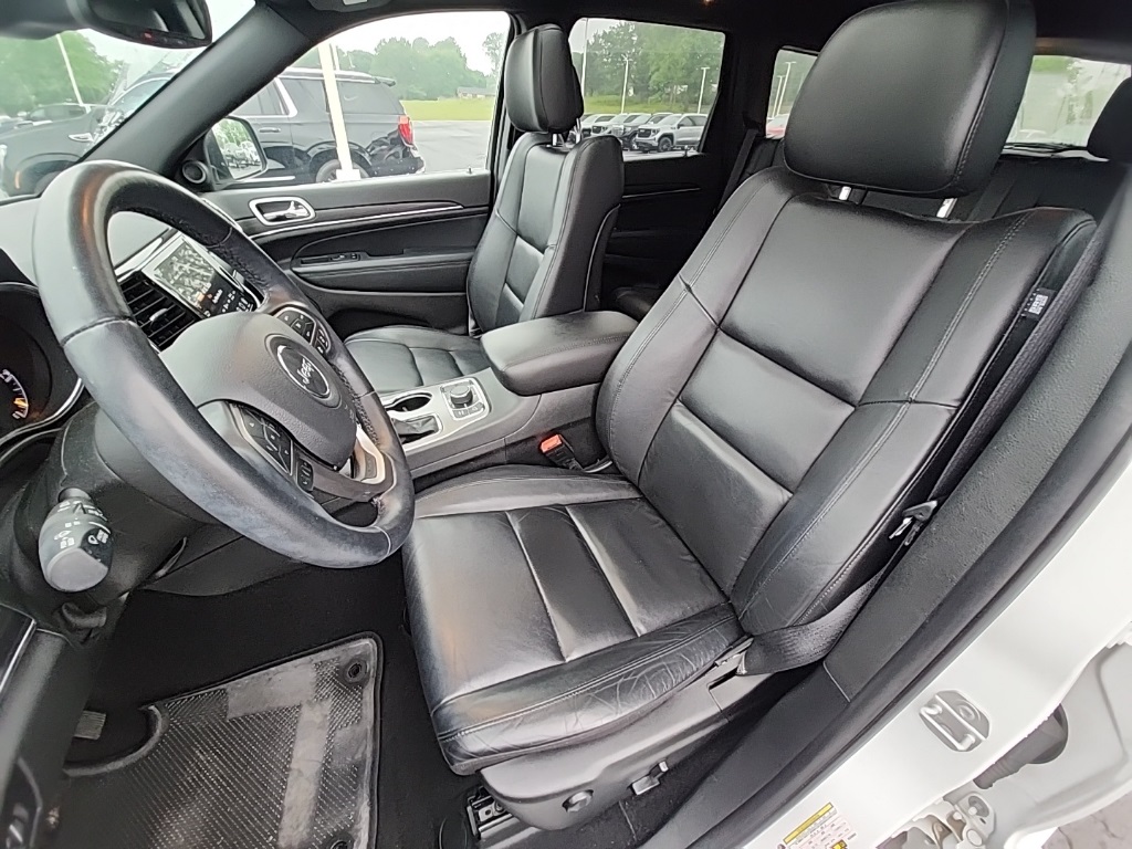 Vehicle image 13 of 37