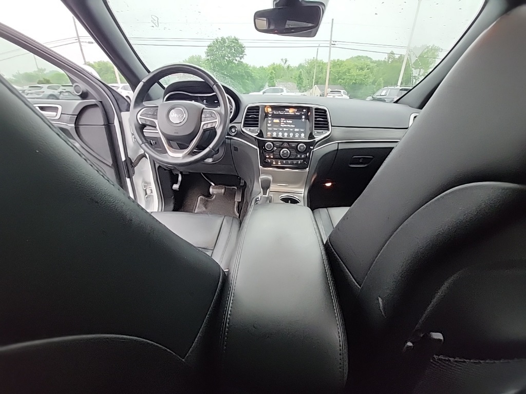 Vehicle image 22 of 37