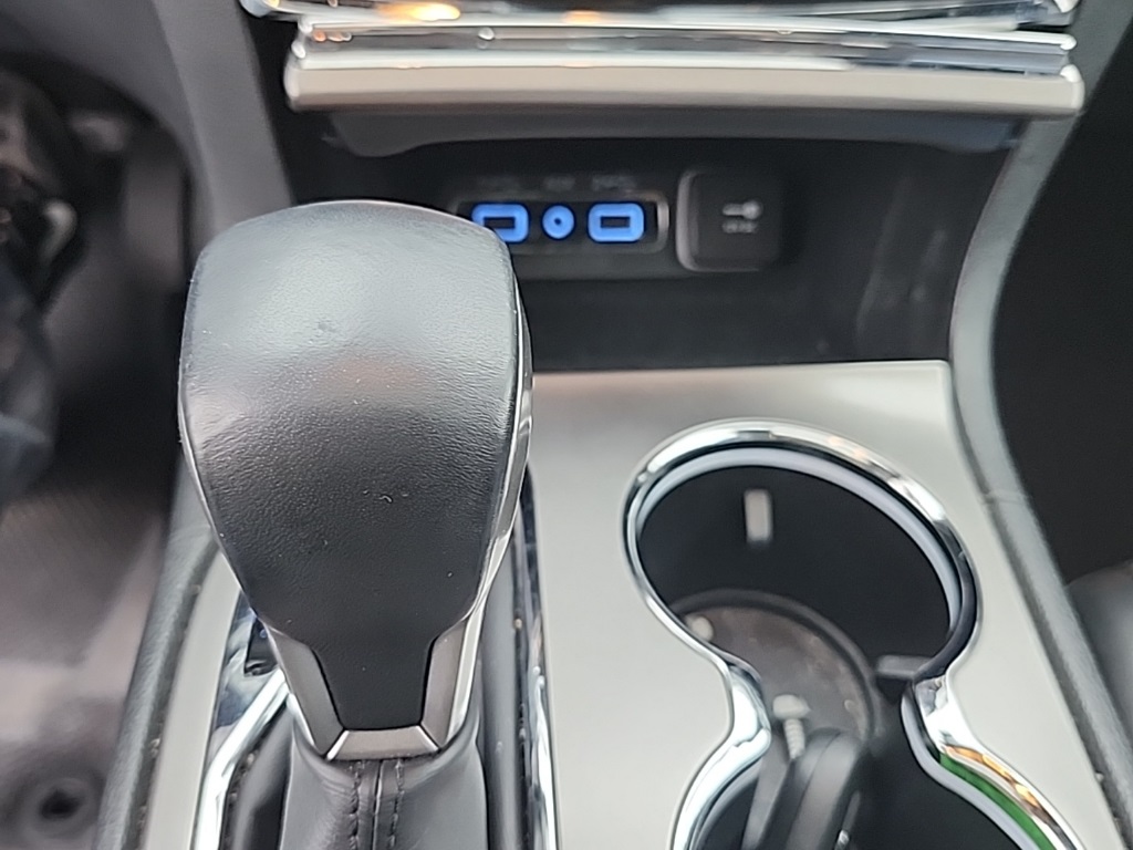 Vehicle image 34 of 37