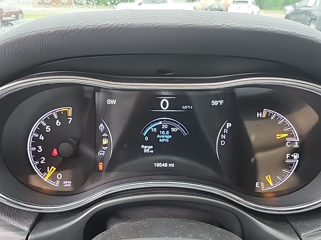 Vehicle image 27 of 37
