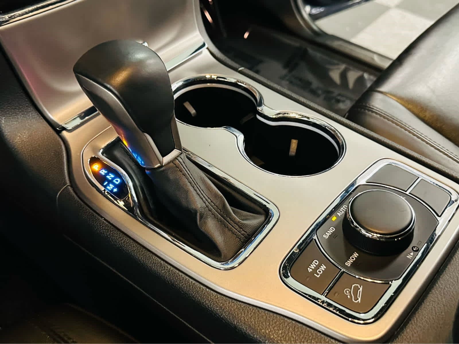 Vehicle image 11 of 29