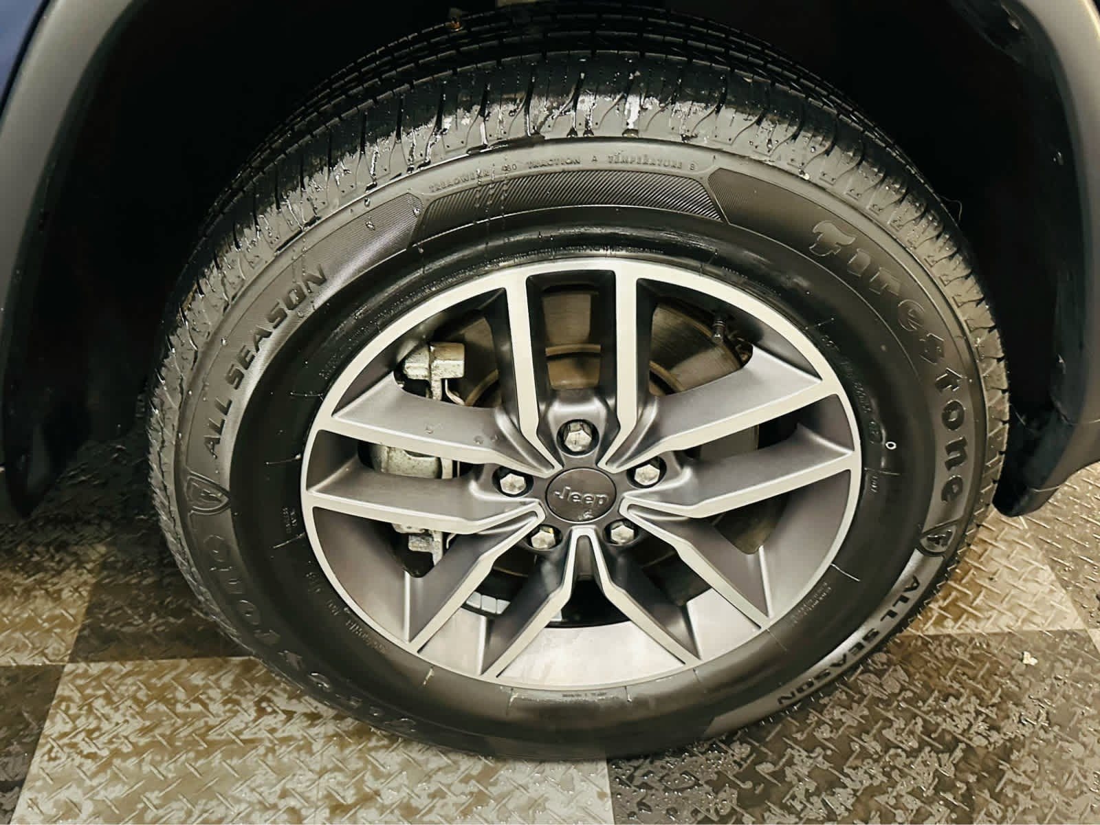 Vehicle image 28 of 29