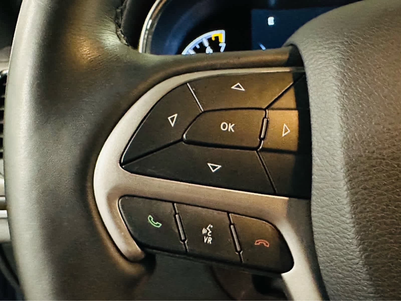 Vehicle image 13 of 29