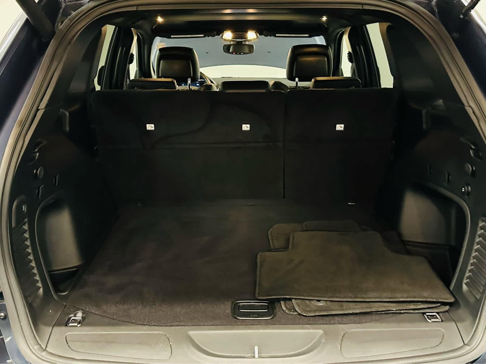 Vehicle image 26 of 29