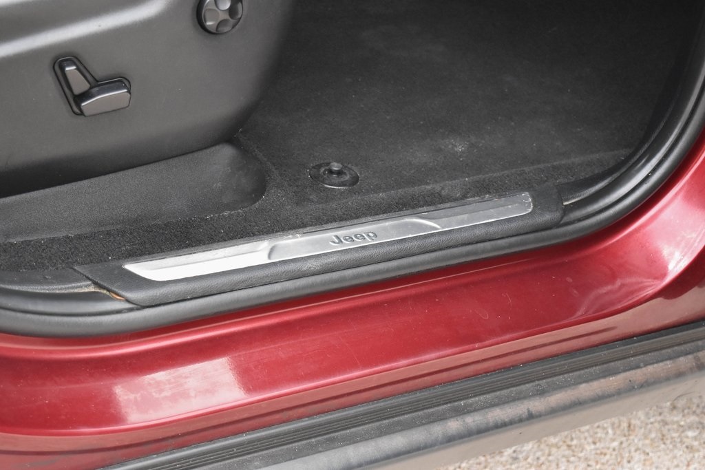 Vehicle image 23 of 53