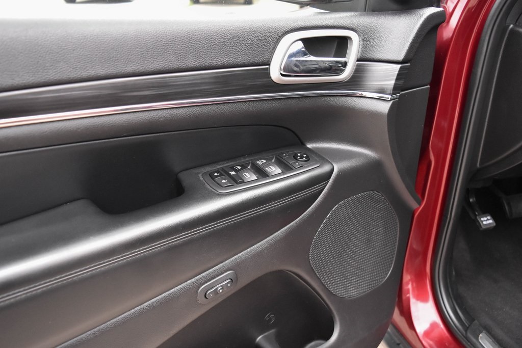 Vehicle image 11 of 53