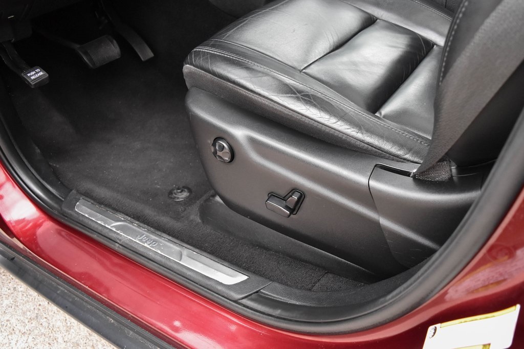 Vehicle image 19 of 53