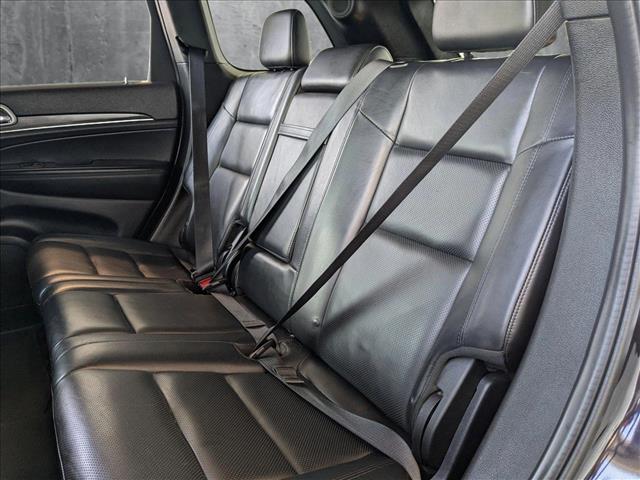 Vehicle image 21 of 28
