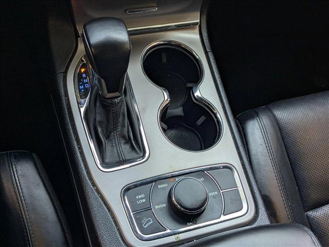 Vehicle image 12 of 28