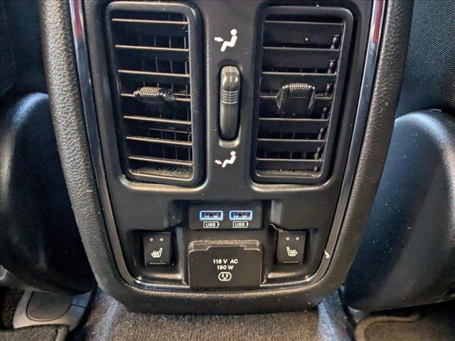 Vehicle image 19 of 28