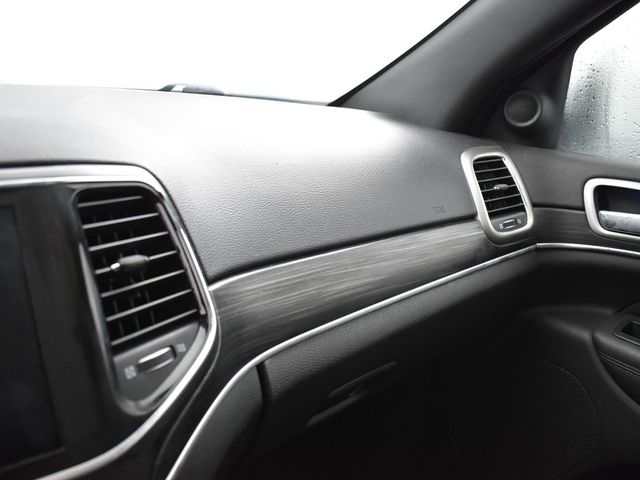 Vehicle image 36 of 51
