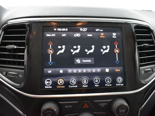 Vehicle image 41 of 51