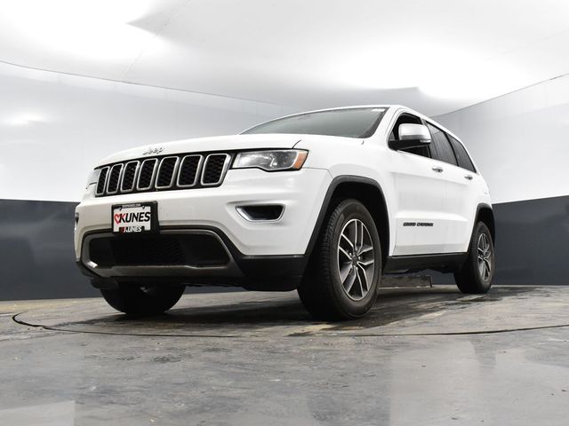 Vehicle image 4 of 51