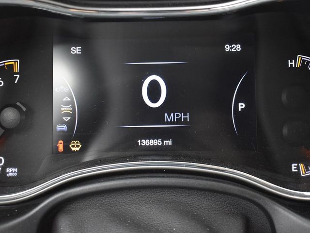 Vehicle image 47 of 51