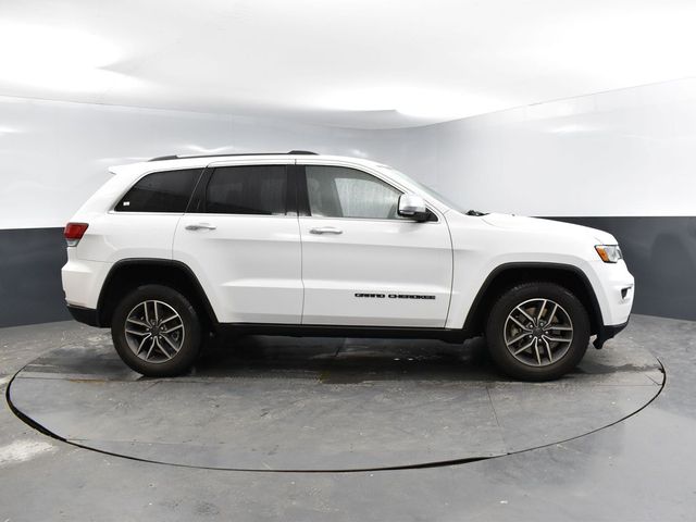 Vehicle image 10 of 51
