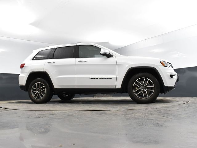 Vehicle image 11 of 51