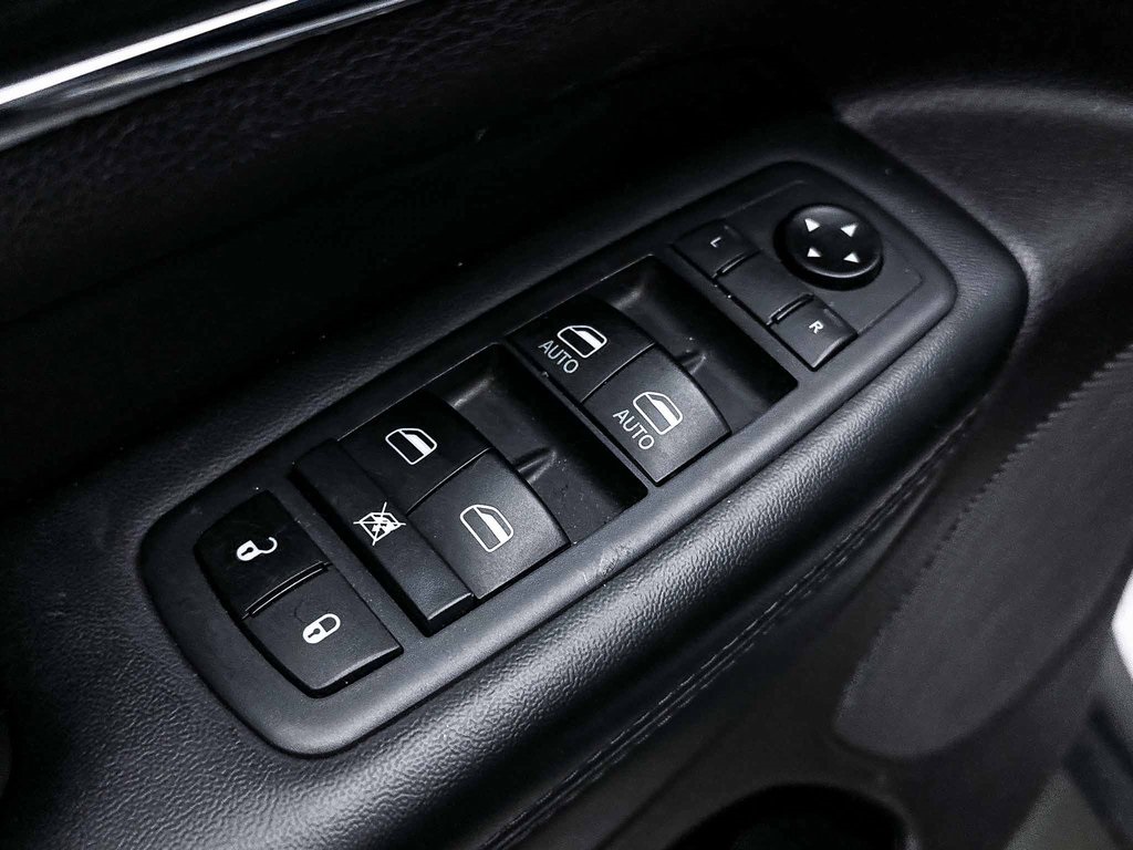Vehicle image 18 of 37