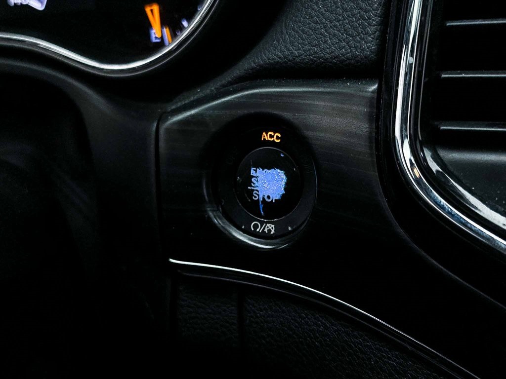 Vehicle image 26 of 37
