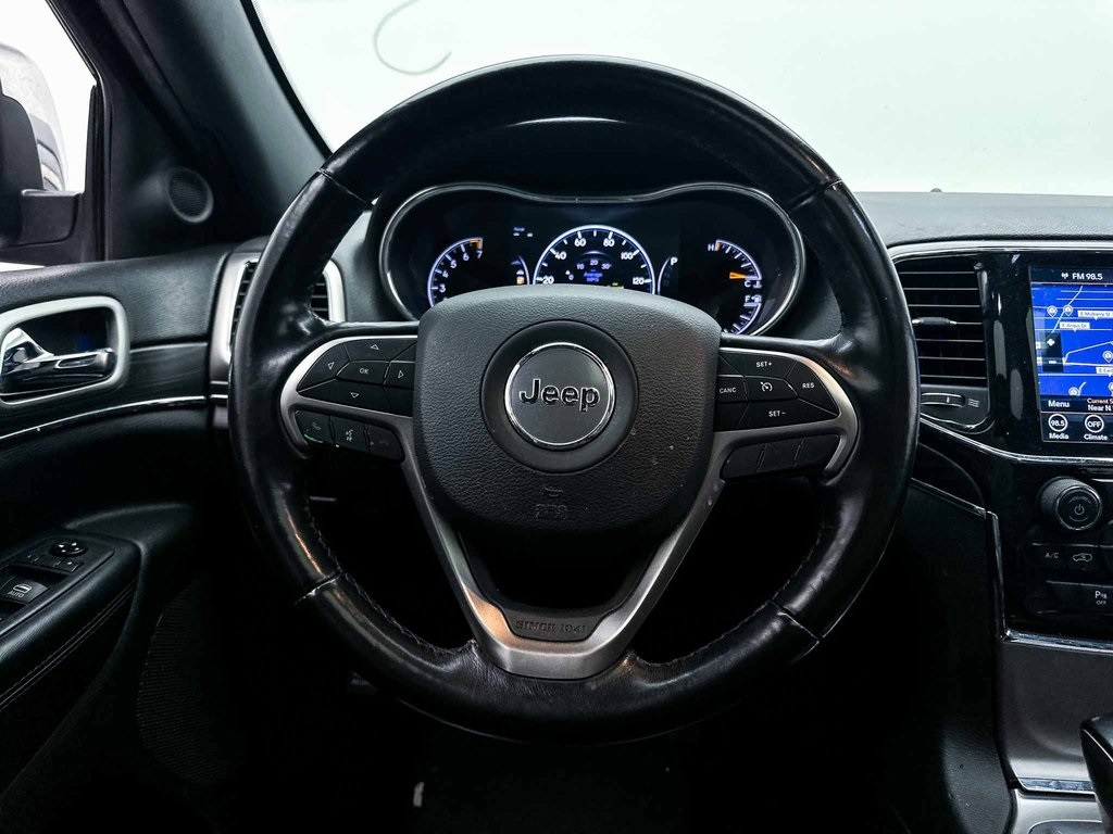 Vehicle image 27 of 37