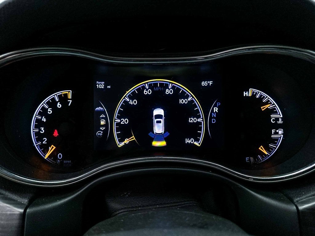 Vehicle image 35 of 37