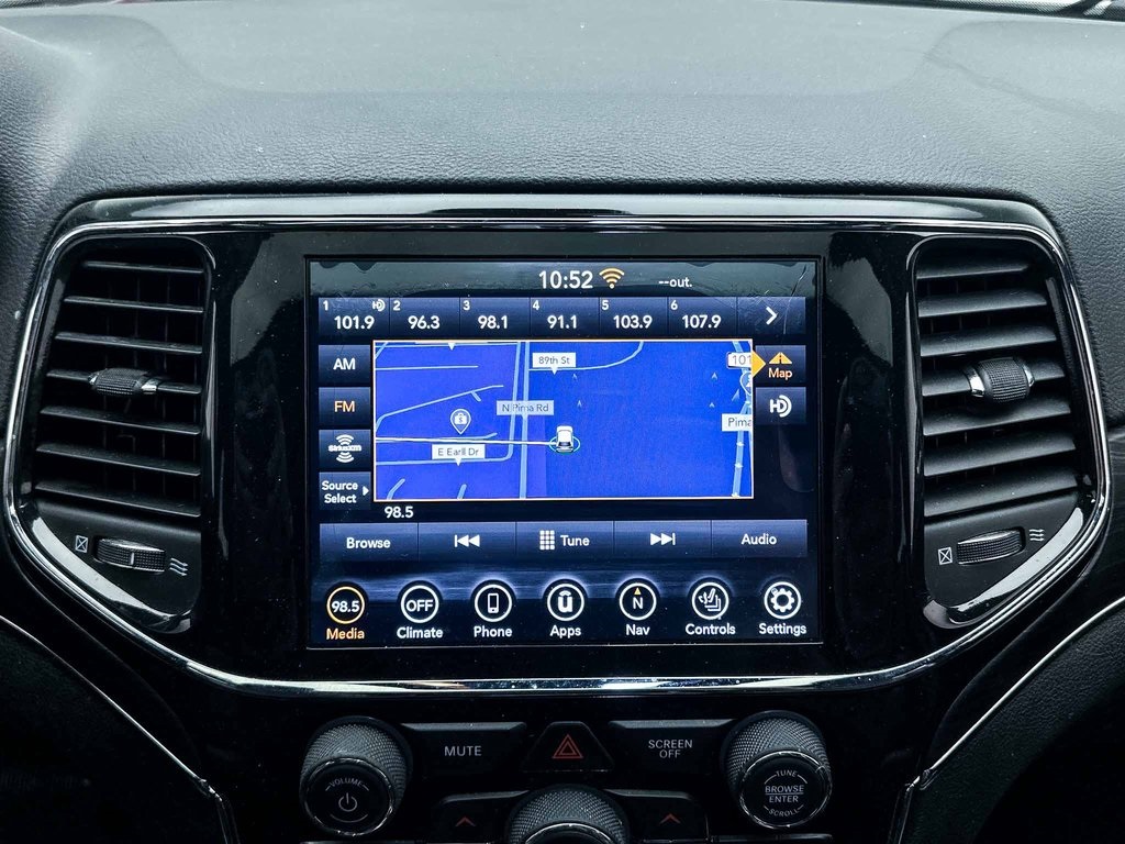 Vehicle image 22 of 37