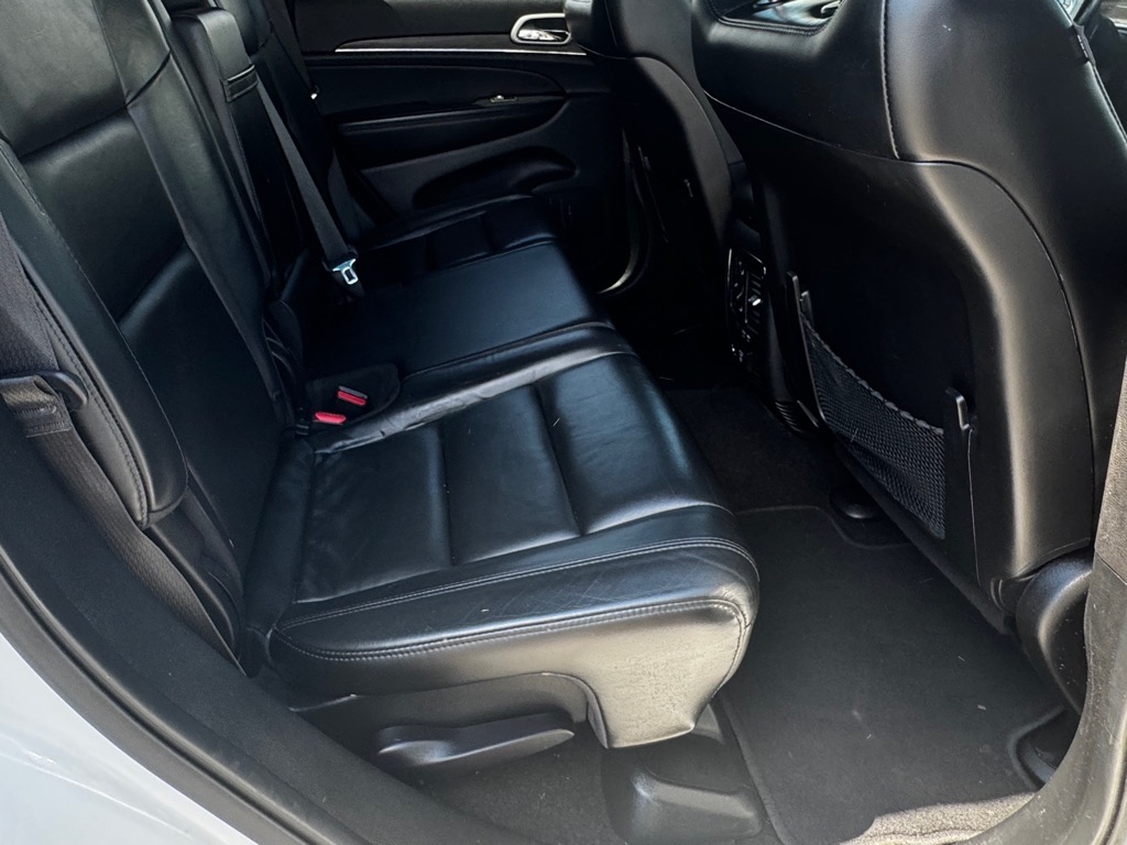 Vehicle image 12 of 18