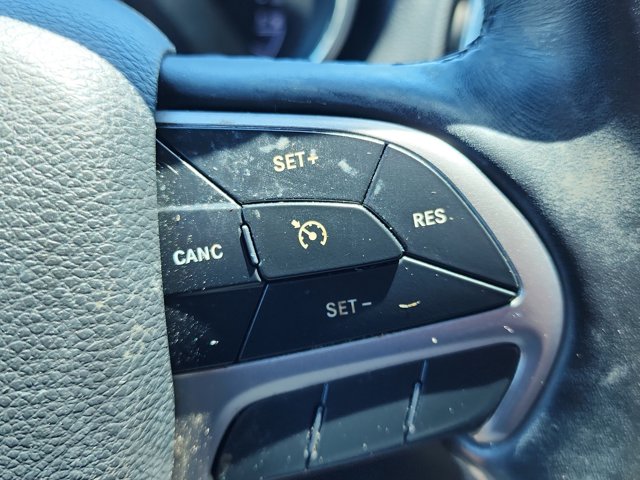 Vehicle image 34 of 51