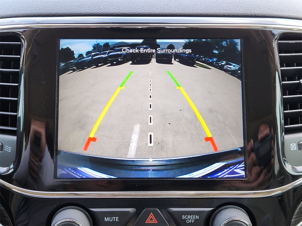 Vehicle image 10 of 33
