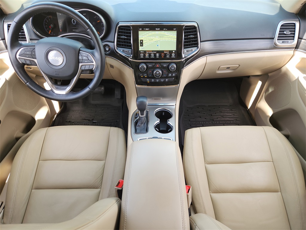 Vehicle image 8 of 33