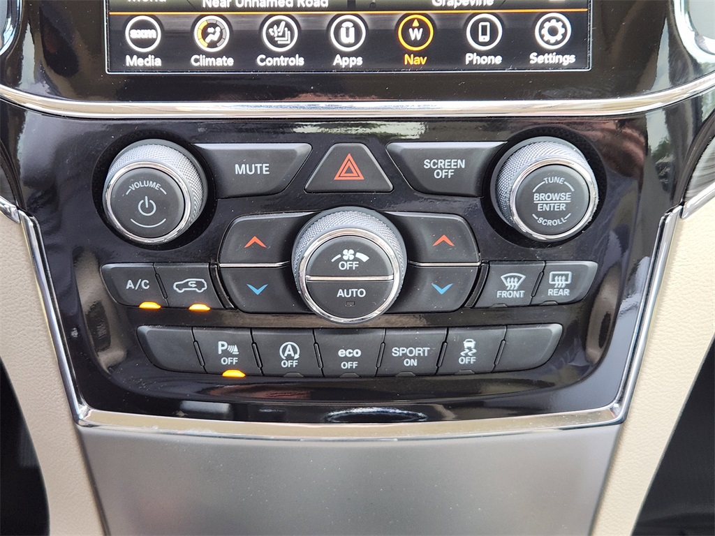 Vehicle image 12 of 33