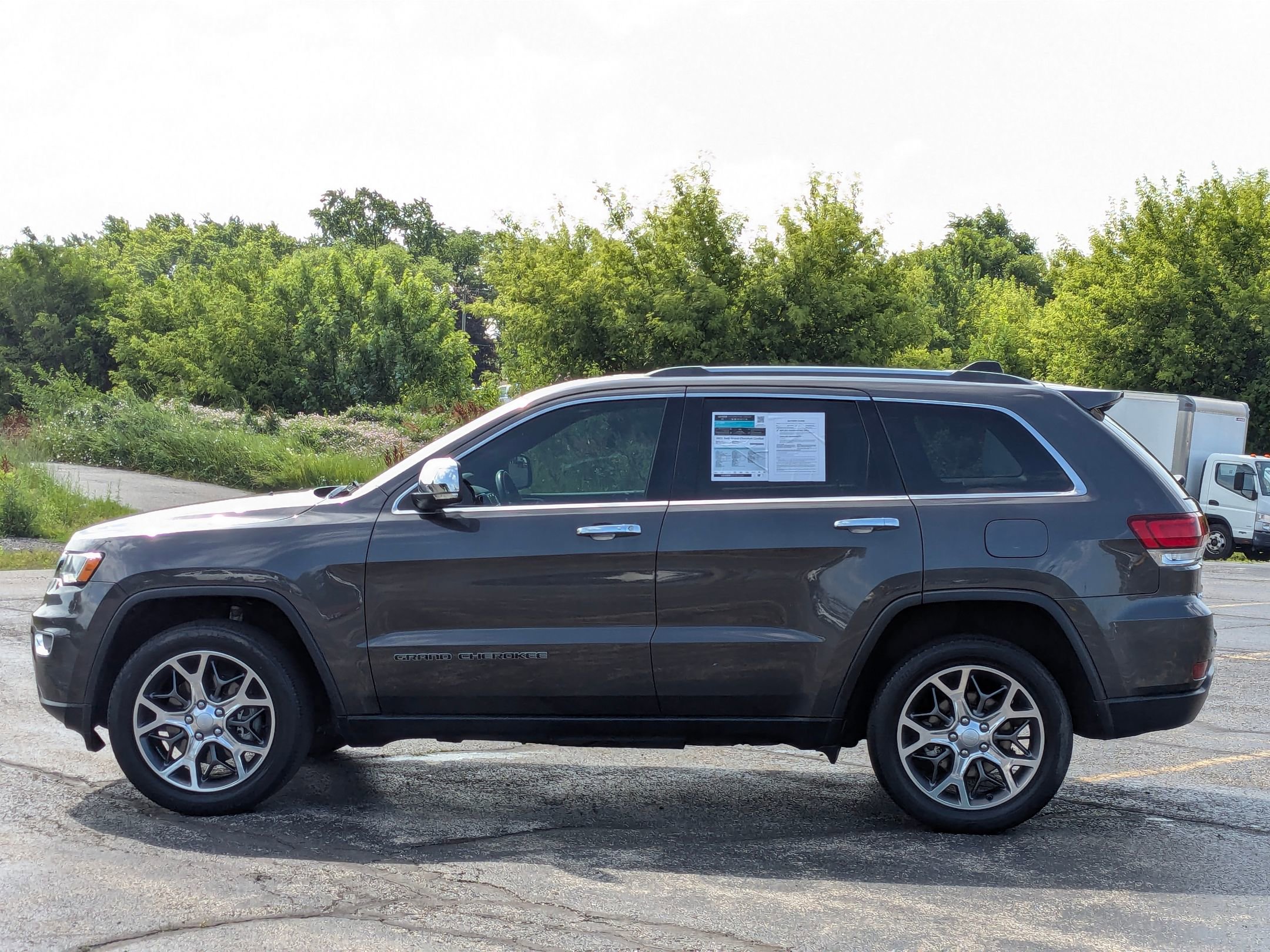 Vehicle image 8 of 31