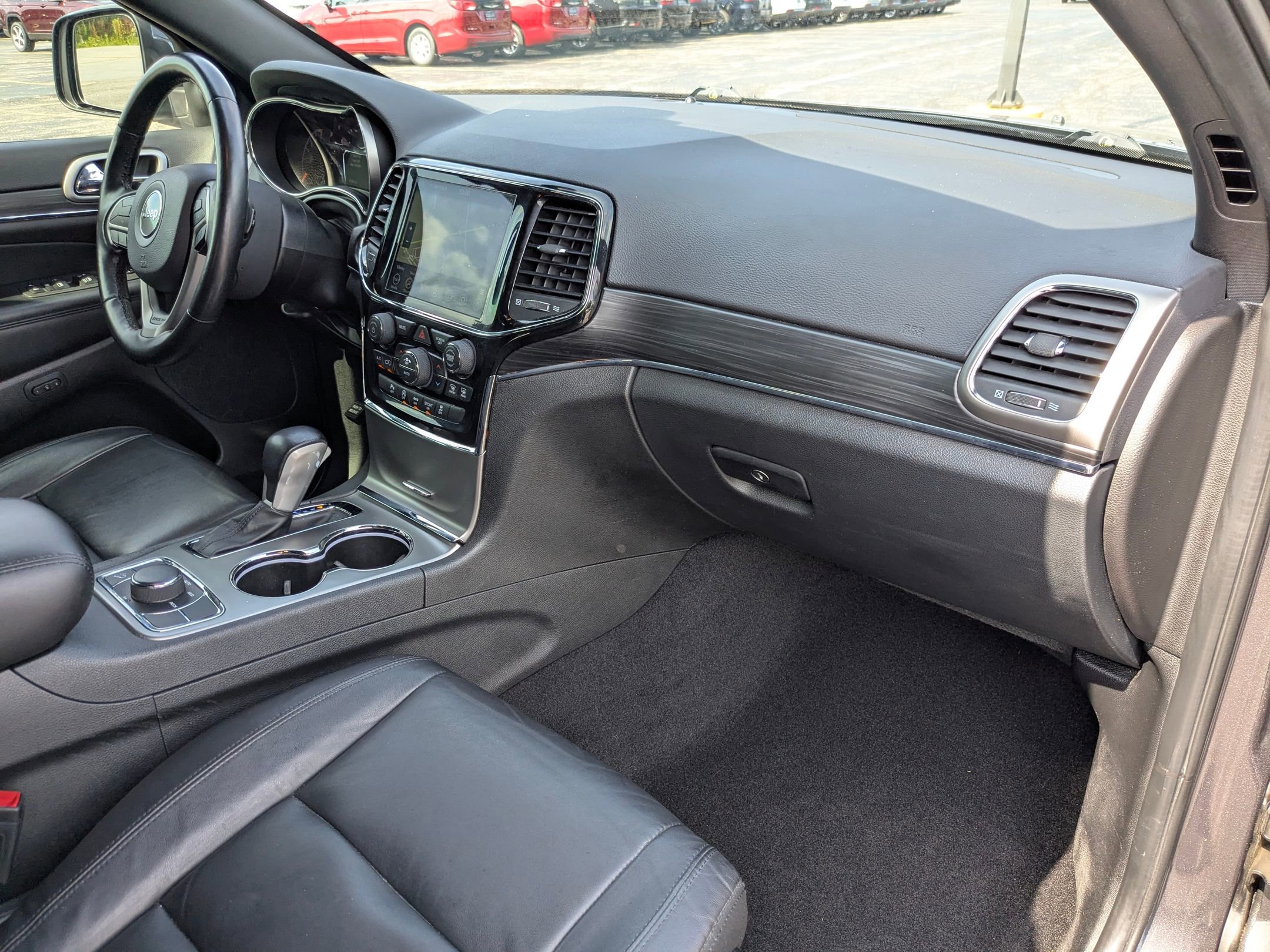 Vehicle image 15 of 31