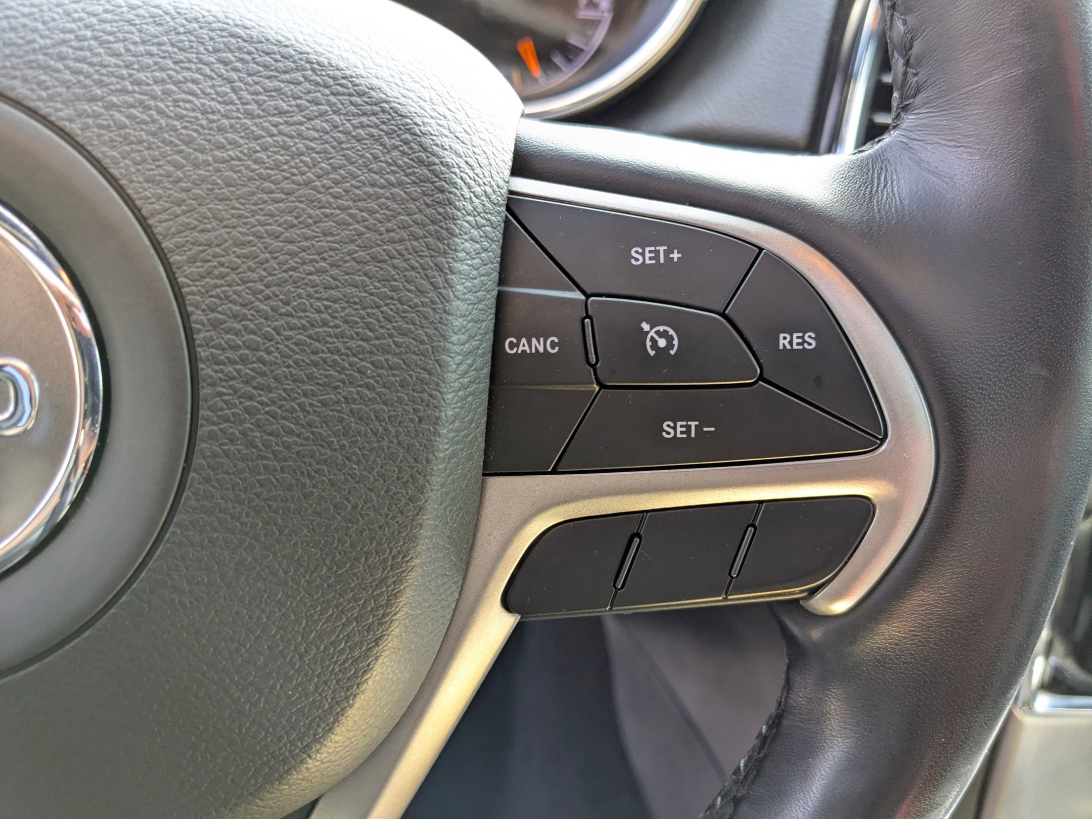 Vehicle image 24 of 31