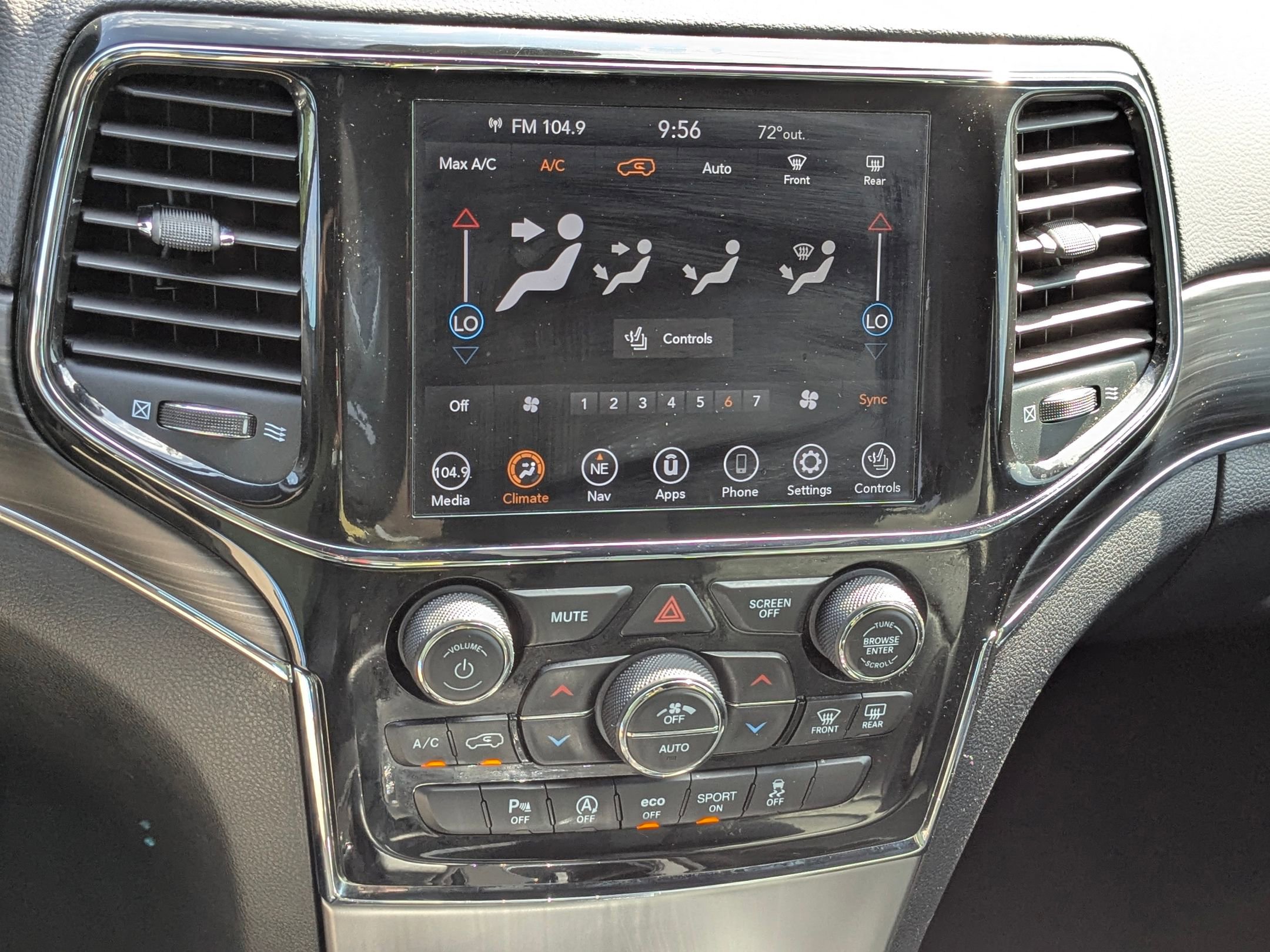 Vehicle image 20 of 31