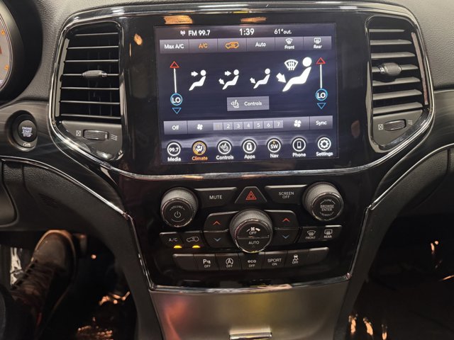 Vehicle image 24 of 31