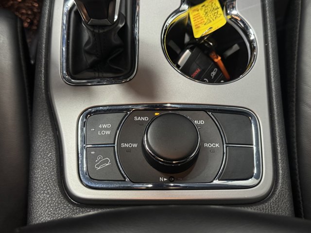 Vehicle image 28 of 31
