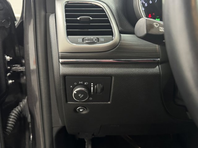 Vehicle image 20 of 31