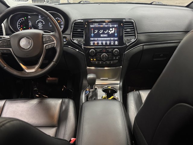 Vehicle image 17 of 31