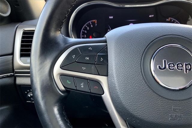 Vehicle image 18 of 34