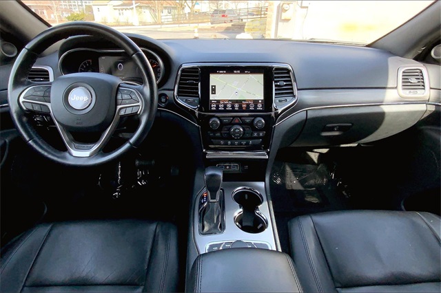 Vehicle image 15 of 34