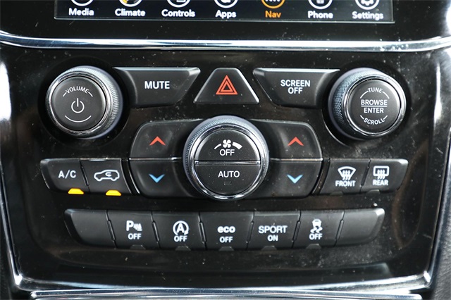 Vehicle image 21 of 32